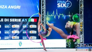 b c evoluzione danza iaccarino giorgia   nastro sfe01490 copia simone ferraro ph copia